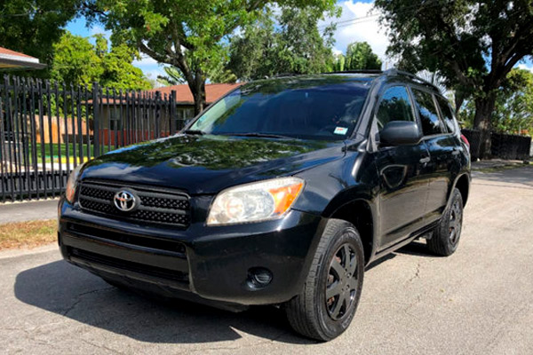 Affordable 4x4 car rental in Rwanda – Land Cruiser for safari and off-road travel by 4x4 Kigali Car Rentals