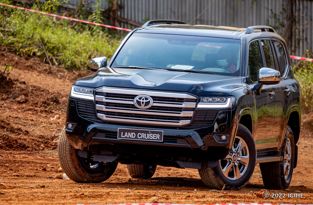 Land Cruiser Hire Rwanda 2026 Best 4x4 Safari Car Rental | 4x4 Kigali