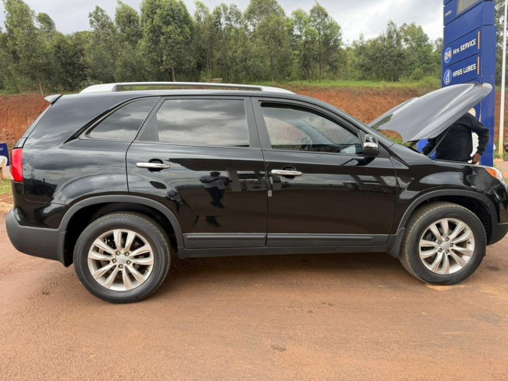 Self Drive Car Rental Rwanda Services from 4x4 Kigali Car Rentals. Rent reliable 4x4 vehicles for safaris, road trips, business travel, and holidays.