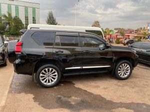 Car With Driver Kigali – 4×4 Car Rental With Professional Driver