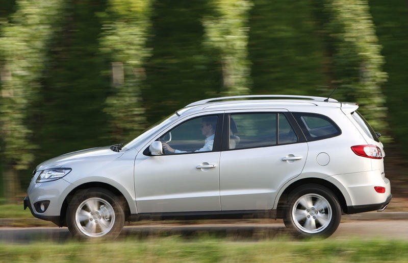 Book a car rental at Kigali International Airport. Choose 4x4, RAV4, Prado, Land Cruiser, self-drive or driver options for Rwanda travel.
