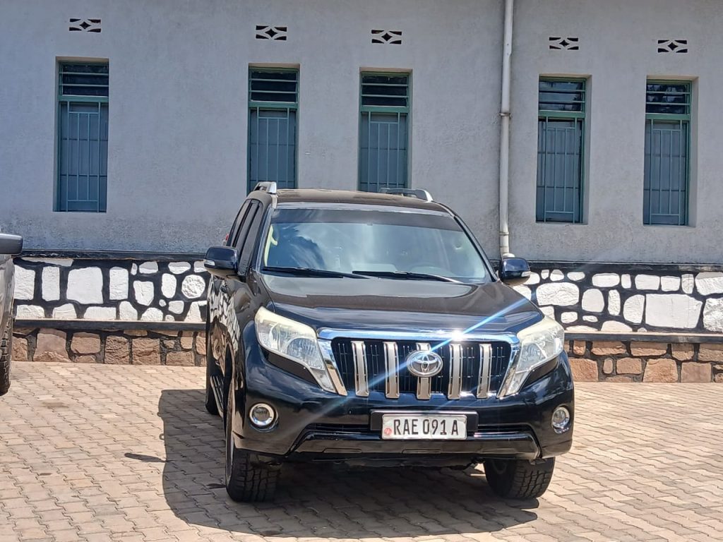 Rwanda road trip car rental for exploring scenic roads and national parks