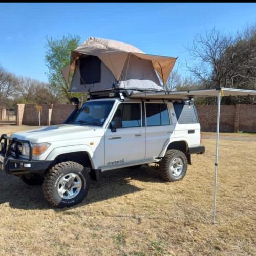Car rental with rooftop tent
